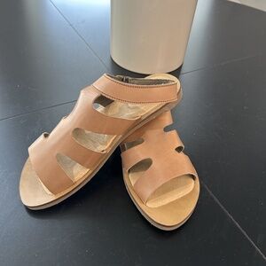 EL Naturalista Sandals Women’s EU 37 / US 6.5 – Brand New in Box
